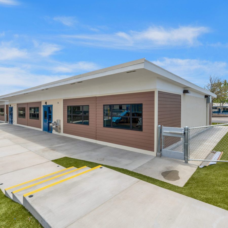 Buildings - Exterior Entrance With Ramp - 01